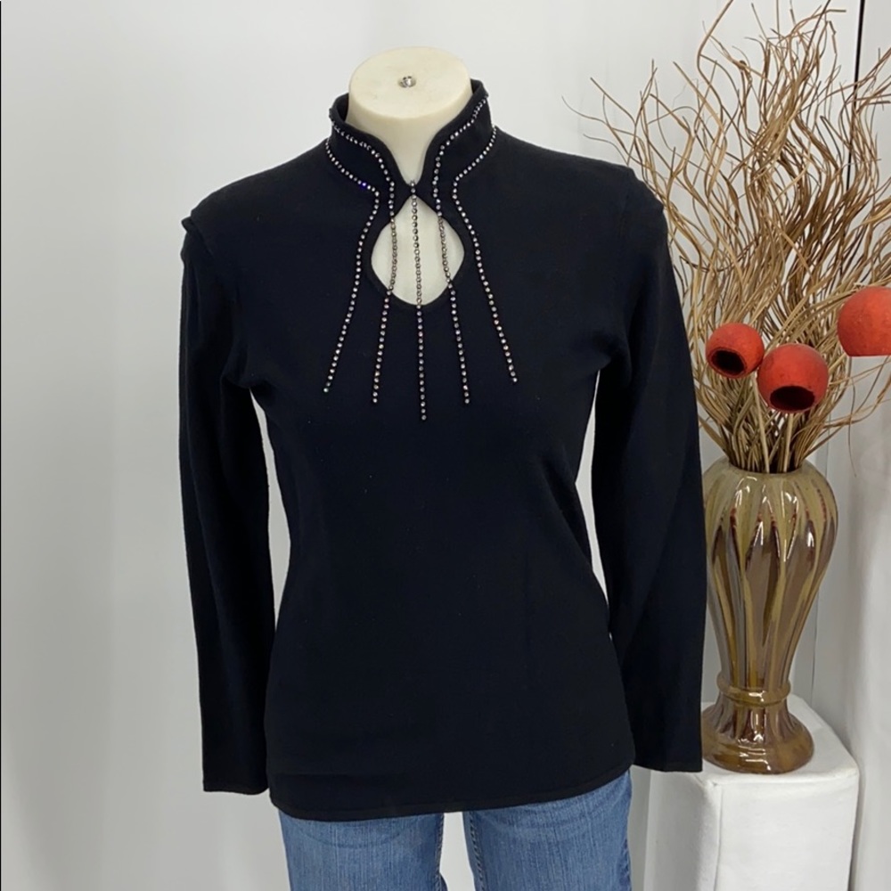 Reba black sweater size small